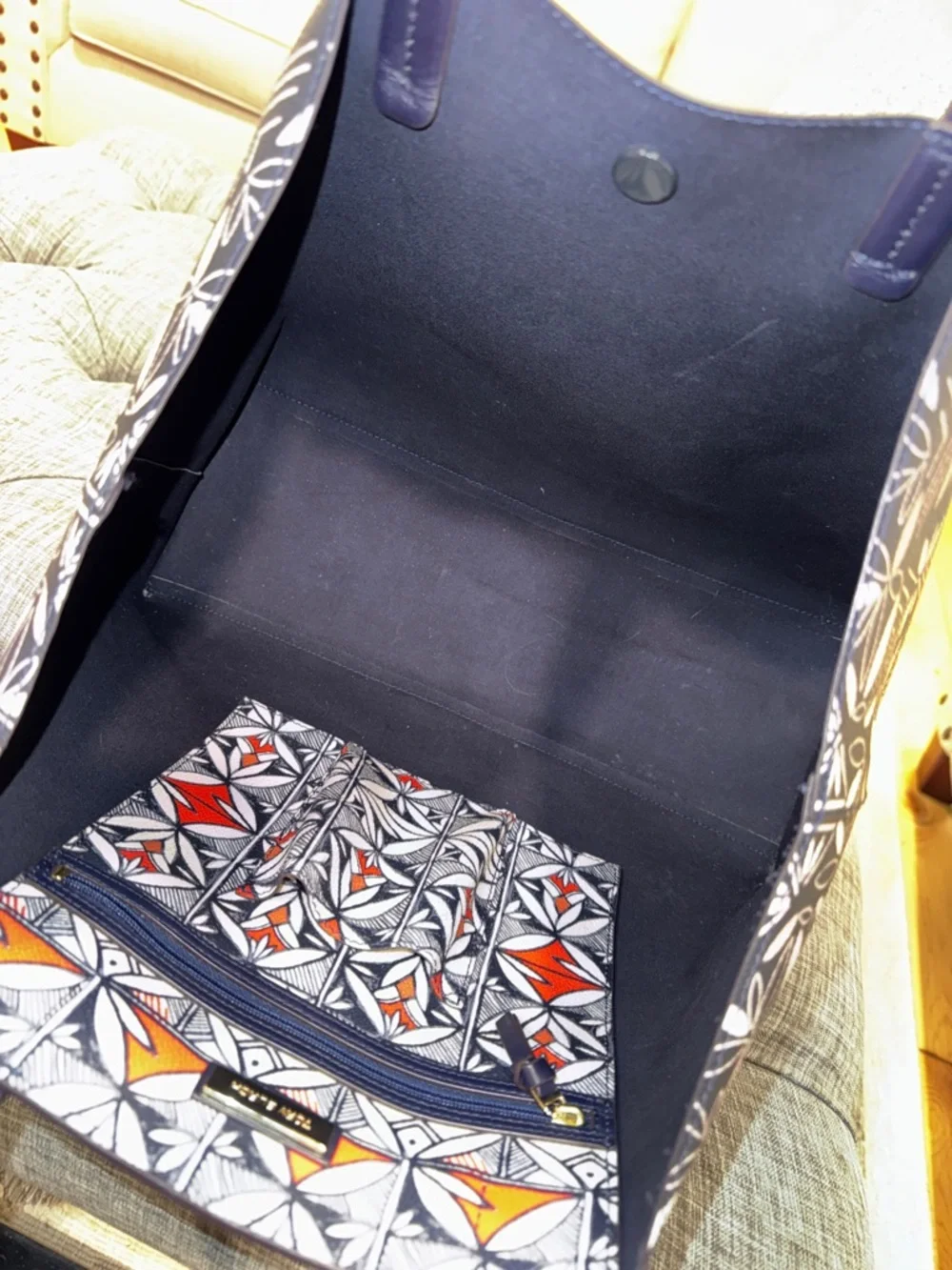 Tory Burch Bag Kerrington Large Printed Floral Geometric Leather Tote - Picture 11 of 17